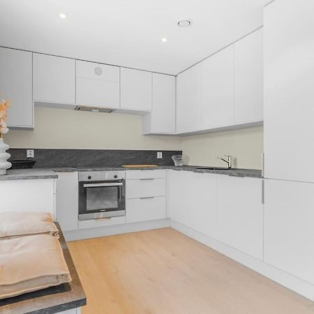 New! Huge Modern Apartment! Fit For Two Families! برغن المظهر الخارجي الصورة