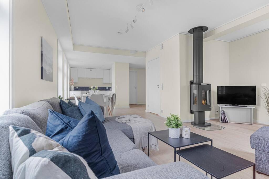 New! Huge Modern Apartment! Fit For Two Families! برغن المظهر الخارجي الصورة