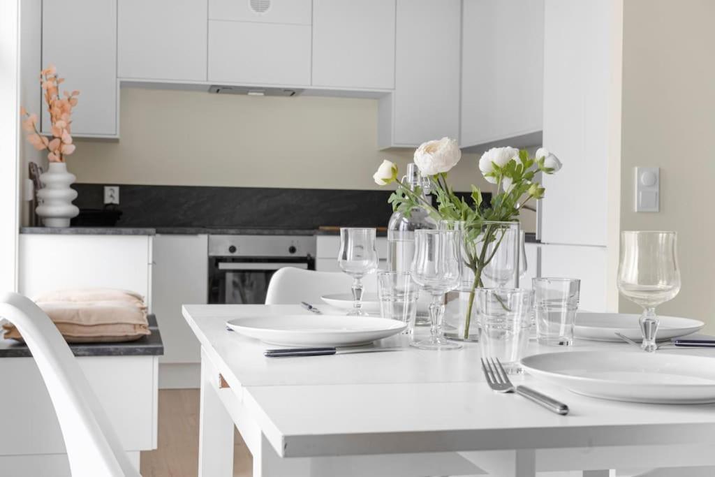 New! Huge Modern Apartment! Fit For Two Families! برغن المظهر الخارجي الصورة